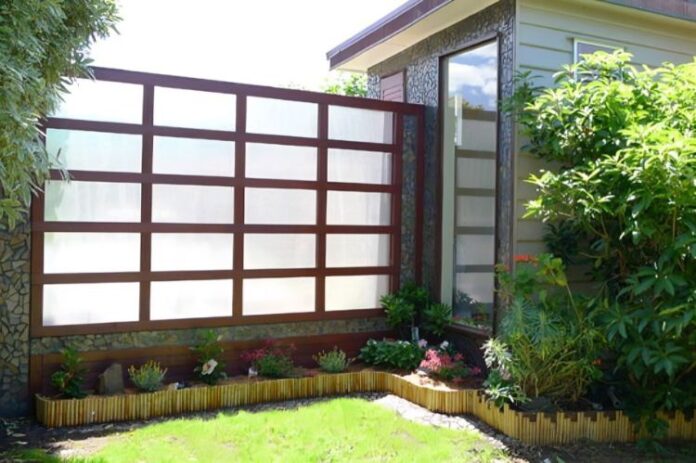 Fence Inspiration Ideas: Elevate Outdoor Space with 35 Designs