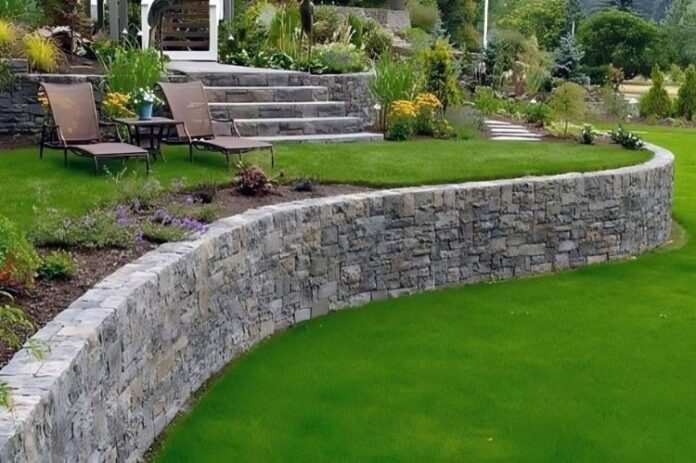 Beautiful Garden Wall Ideas: 30 Transformative Outdoor Designs